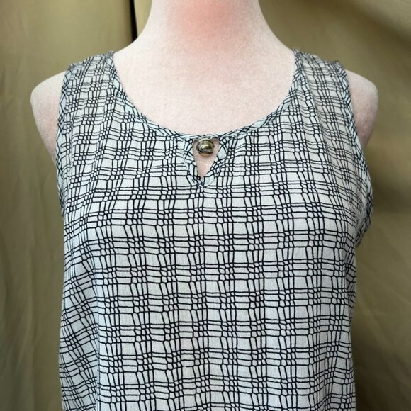 Antilia Femme  Black and White  Grid Pattern  with Bell Accent  Tank  Blouse  Si - Picture 9 of 11